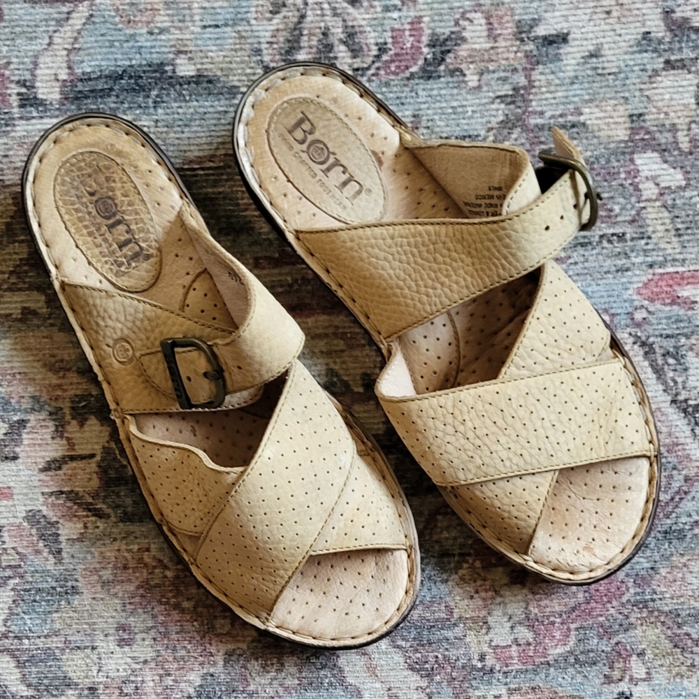 Born Slide Sandals Womens 10 Beige Suede Cushioned Adjustable Buckle Comfort